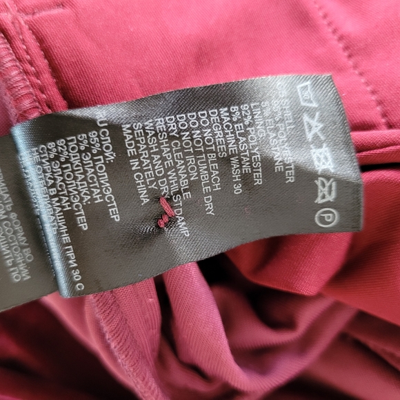 REISS JOAN Berry Red Sleeveless Open Back High Neck Velvet Straight Leg Jumpsuit - Picture 15 of 16